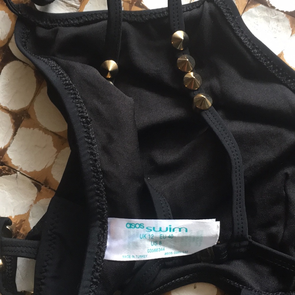 ASOS ๐ Black /gold metal details - Picture 8 of 8